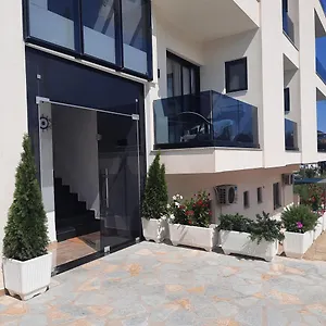 Renato Hotel
